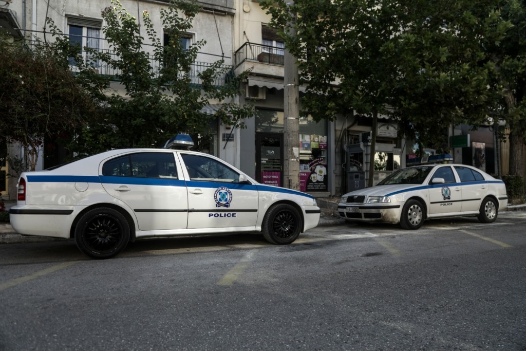 Απίστευτο περιστατικό στη Νέα Ιωνία – Τα νοήματα μιας γυναίκας αποκάλυψαν ένα οπλοστάσιο – Τη βίασε με την απειλή όπλων