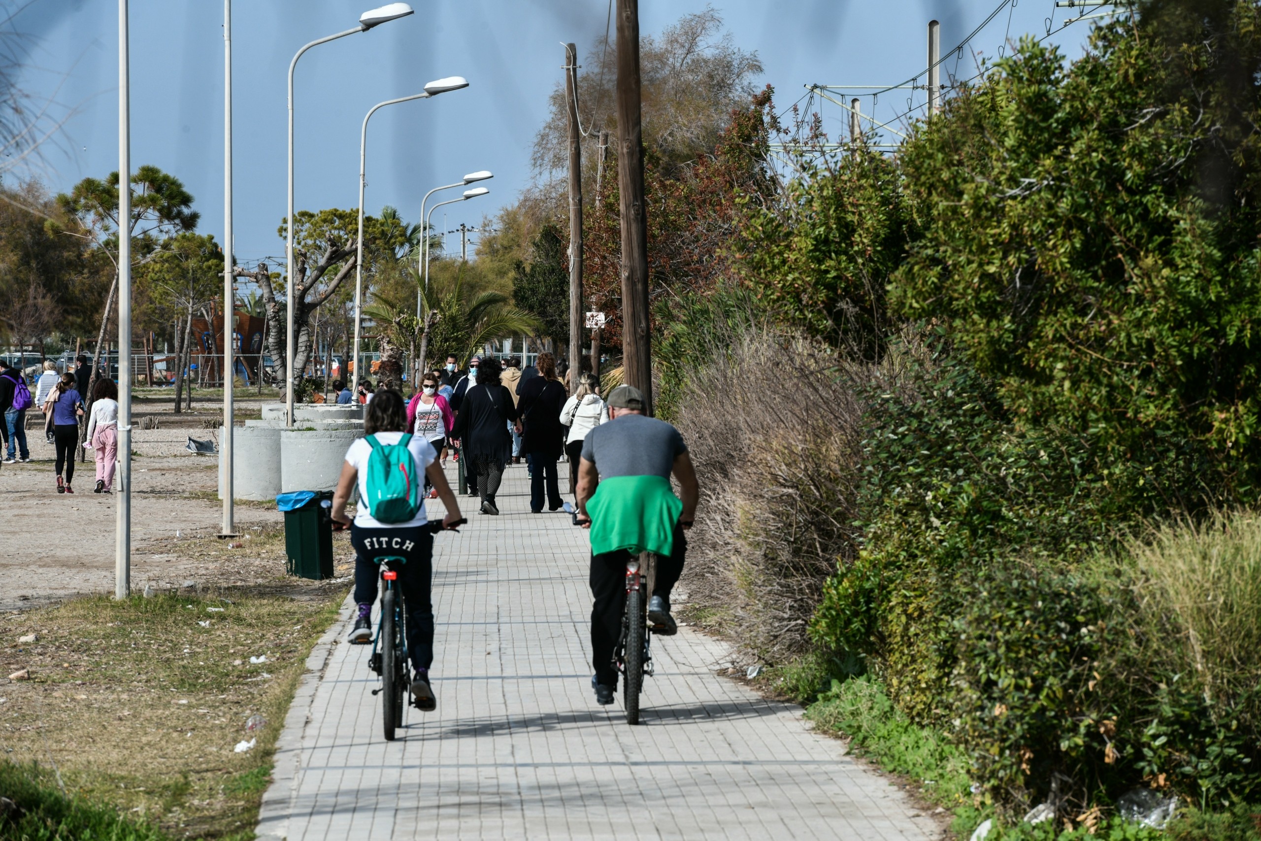Καιρός: Μυρίζει καλοκαίρι – Με 29 βαθμούς μπαίνει ο Ιούνιος – Πού θα βρέξει