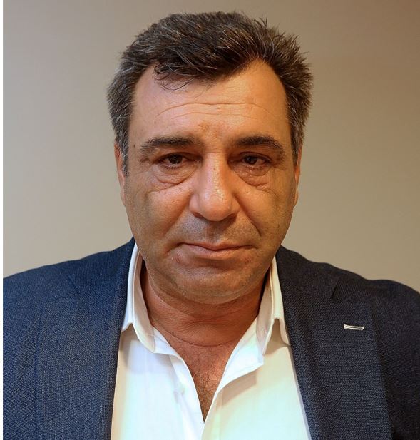 “Χυδαίο το δημοσίευμα που μας εμπλέκει με τον Μίχο” – Ο Βασίλης Κόκκαλης ξεκαθαρίζει