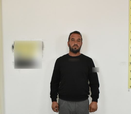 Αυτός είναι ο 42χρονος που πλήρωνε για να βιάζει τη 12χρονη στον Κολωνό – Κατηγορείται και για εμπορία ανθρώπων