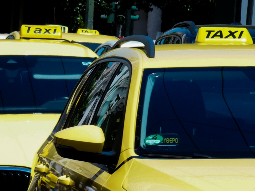 Καταδίωξη αλά Χόλυγουντ στην Παιανία – Διαρρήκτης προσπάθησε να ξεφύγει με ταξί
