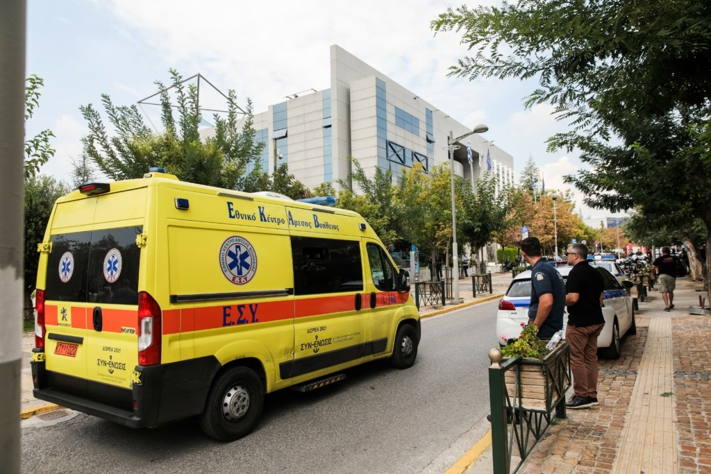 Θανατηφόρο δυστύχημα στο Αιτωλικό – Νεκρός ο οδηγός βαν μετά από μετωπική σύγκρουση με όχημα (pics)