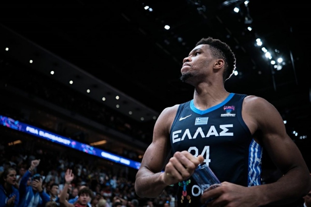 Τι “ζηλεύει” από τους θρύλους του NBA ο Γιάννης Αντετοκούνμπο (vid)