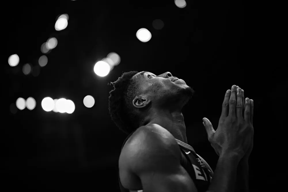 Ο Γιάννης Αντετοκούνμπο ισοπέδωσε και τους Knicks – Άγγιξε το triple – double με μυθική εμφάνιση (vids)