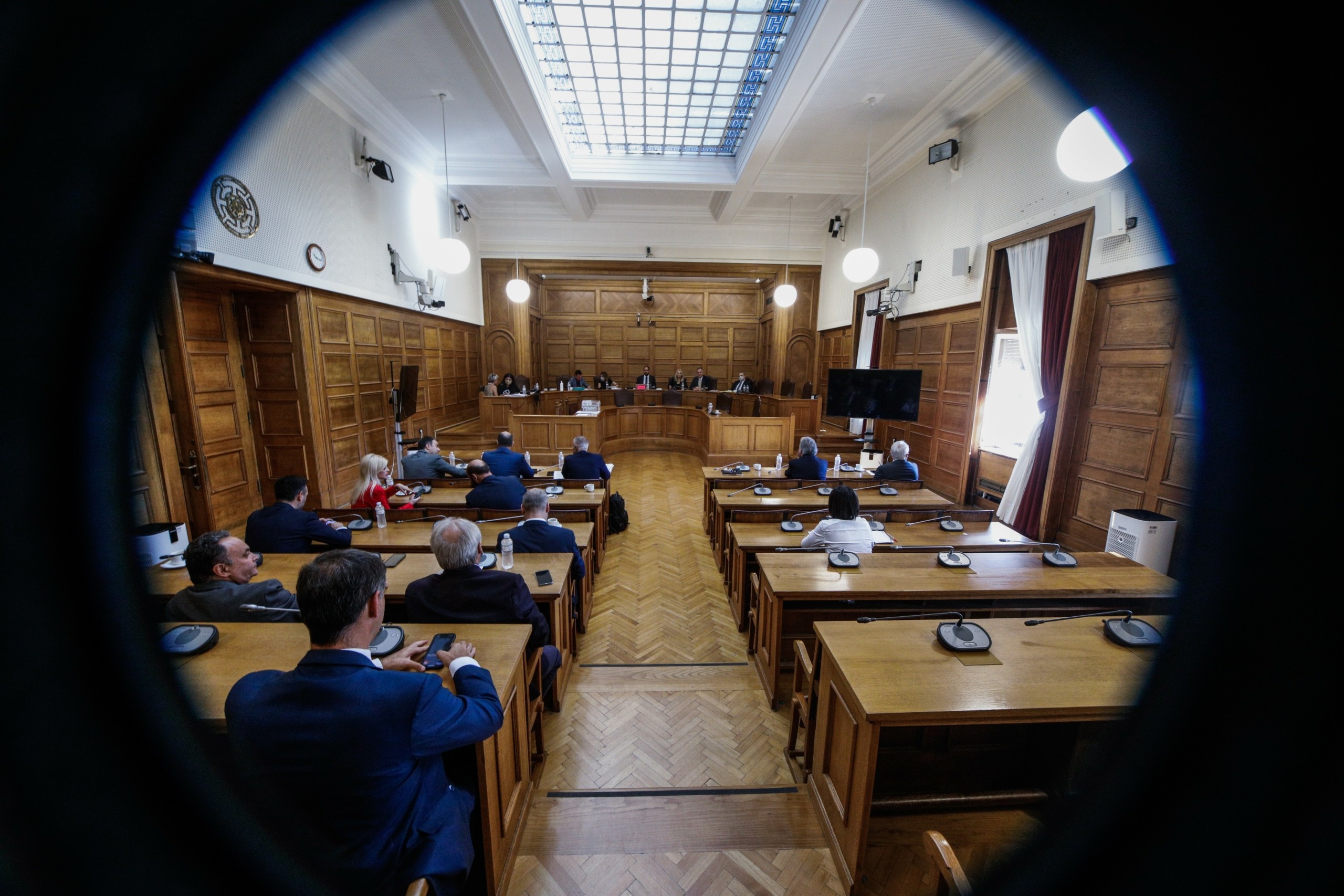 Σκέψεις για να πέσει “μαύρο” στην υπόθεση υποκλοπών – Αντιδρούν τα κόμματα της αντιπολίτευσης