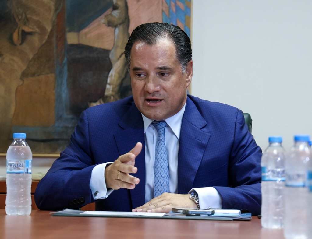 Χαμός στον “αέρα” της ΕΡΤ με Γεωργιάδη και Τσίπρα – “Έπεσαν” κουβέντες για ναρκωτικά (vid)