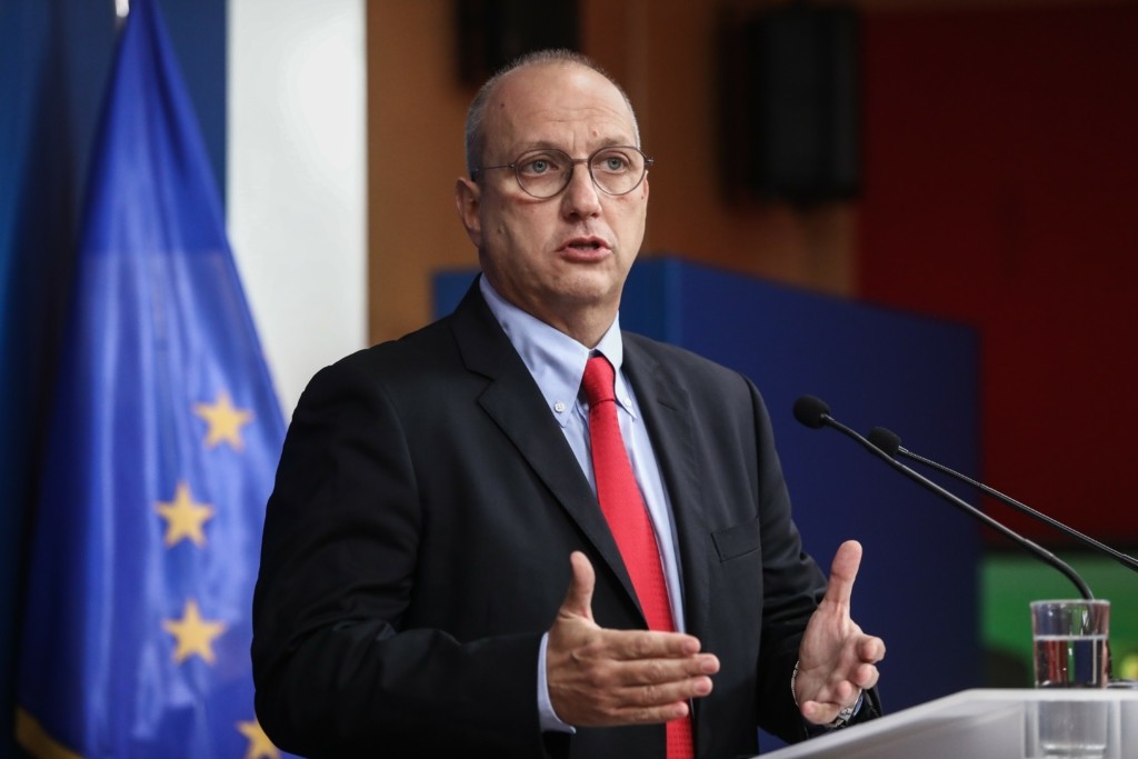 “Κάνει τραμπισμό αλά γκρέκα” – Ευθεία επίθεση του Οικονόμου σε Τσίπρα