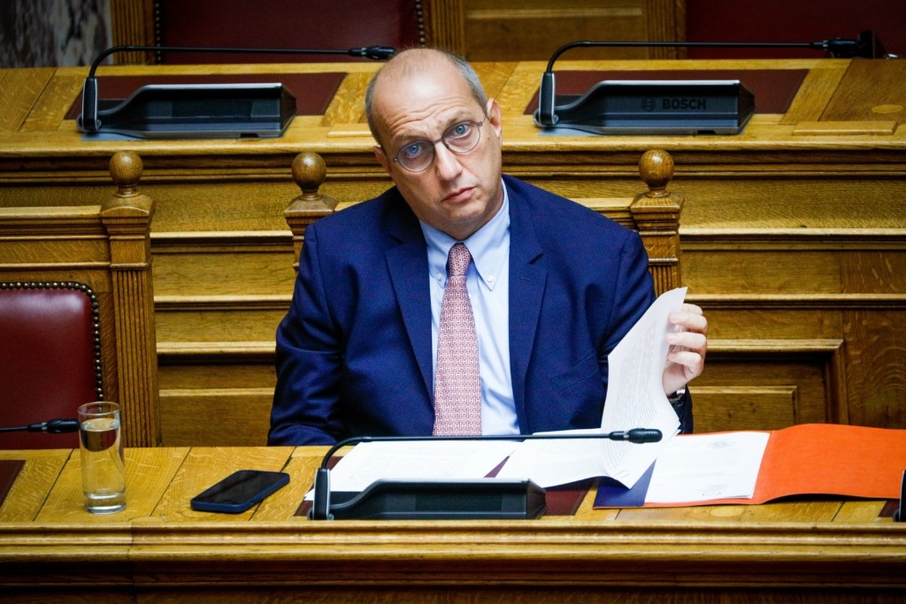 Ο Οικονόμου έστειλε επιστολή στο ΕΣΡ για την υπόθεση της 12χρονης – Τι ζητά