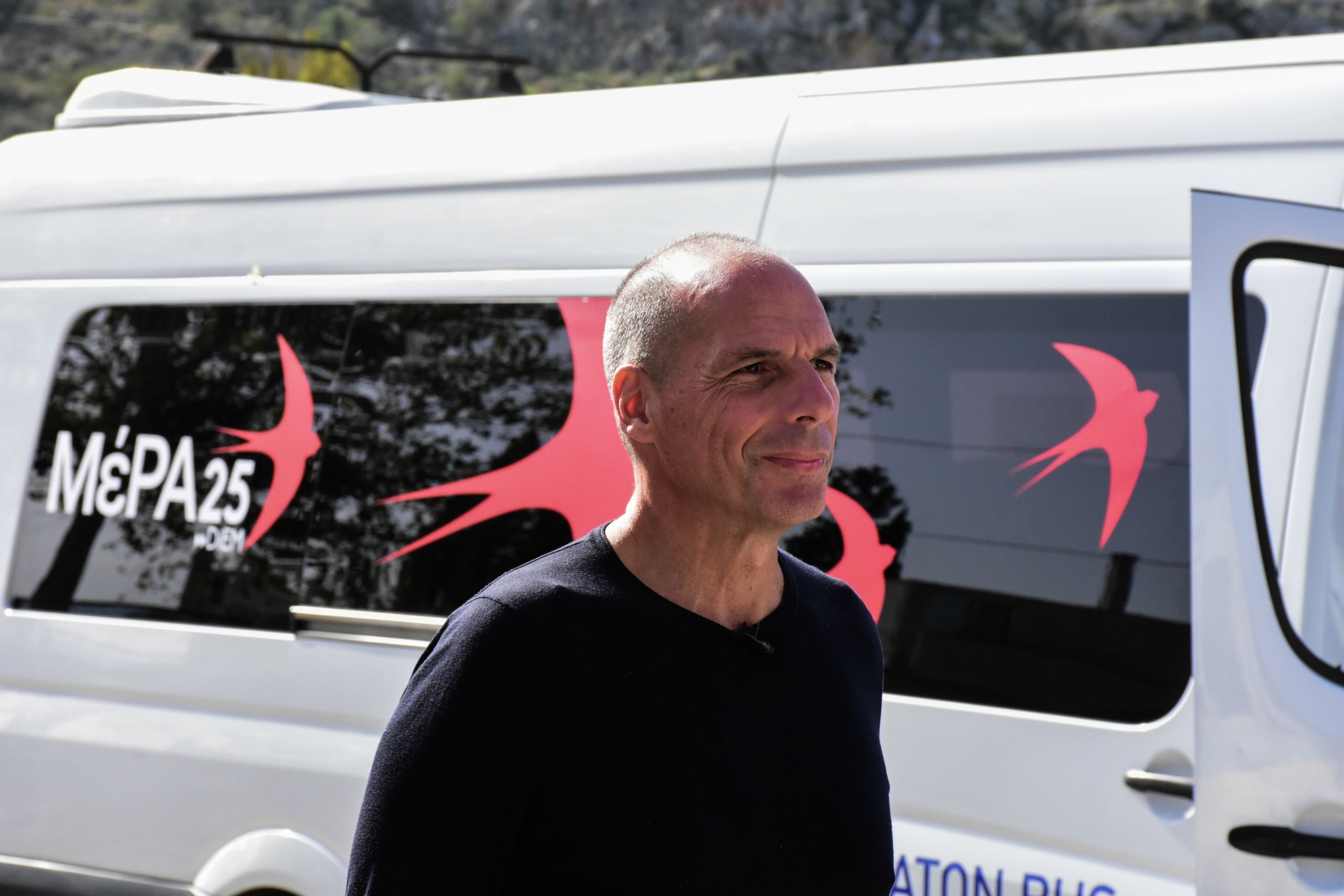 “Μπορεί να μην άντεξε” – Πού “χρέωσε” ο Βαρουφάκης την ανεξαρτητοποίηση Μπακαδήμα