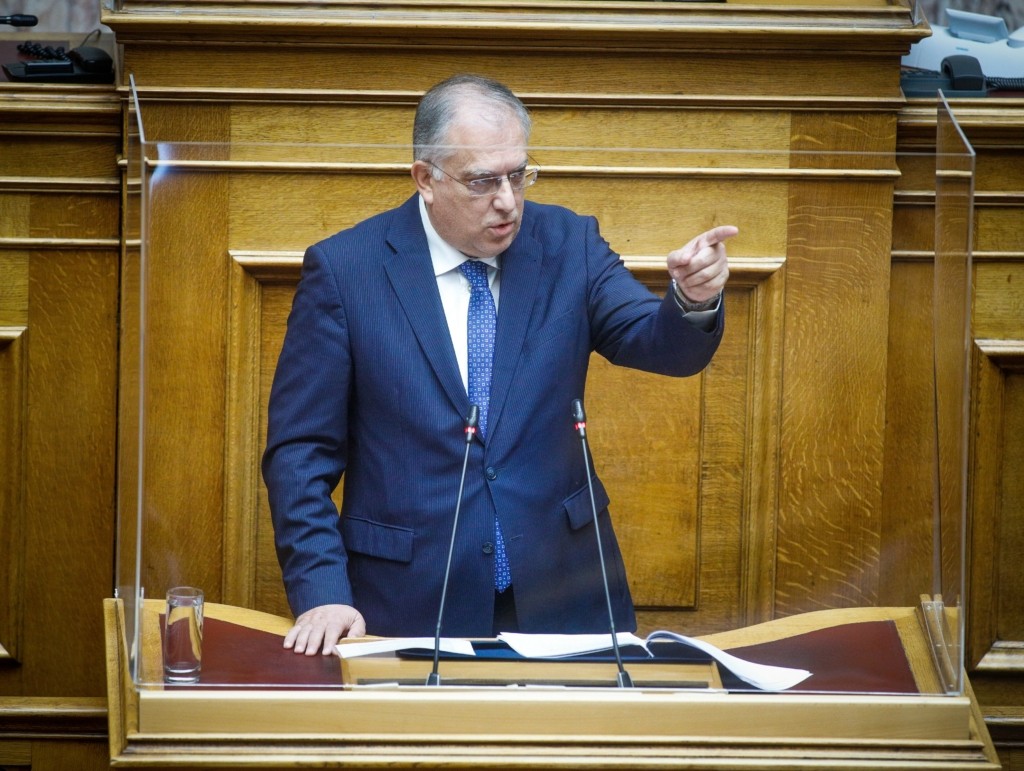 “Σαφάρι” για τον “δράκο” του Παλαιού Φαλήρου – Ο Θεοδωρικάκος ζητά τη βοήθεια της Αλβανίας