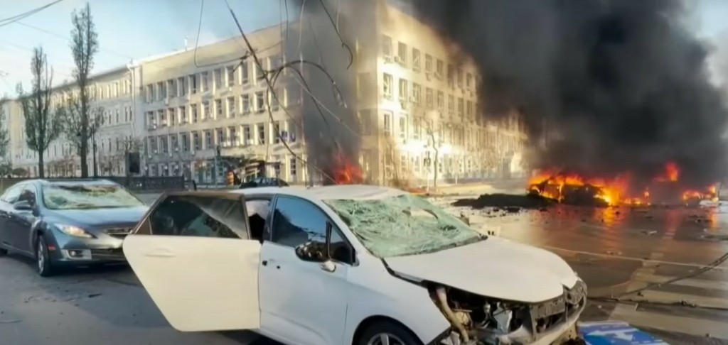 Ουκρανικά πλήγματα σε ρωσική πόλη και διυλιστήριο κατά τη δεύτερη ημέρα των ρωσικών προεδρικών εκλογών