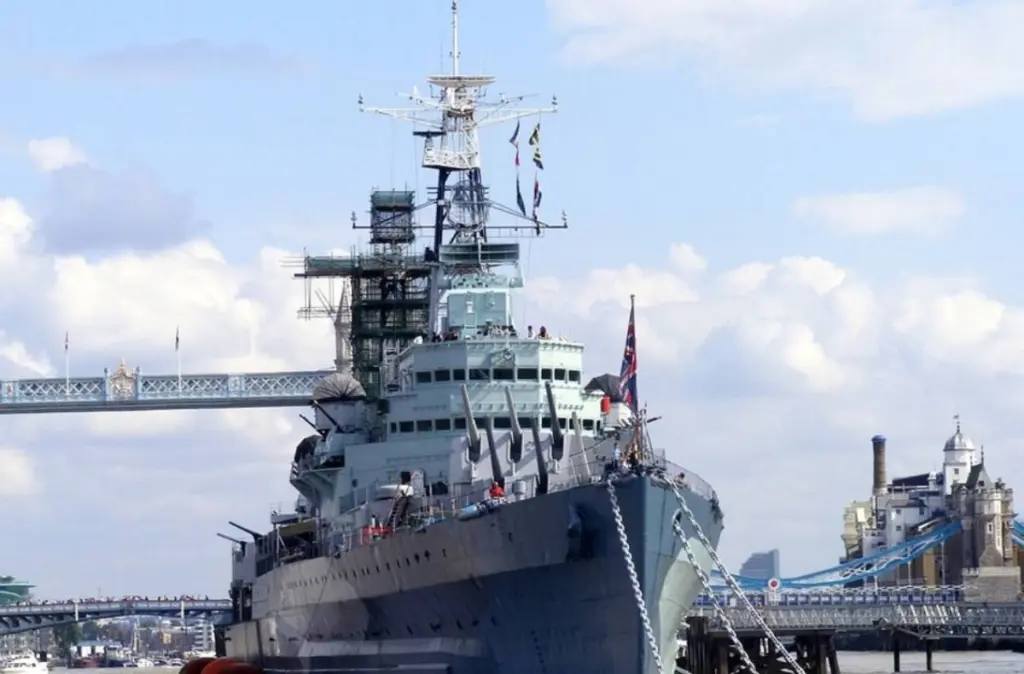Σκάνδαλο στο βρετανικό Βασιλικό Ναυτικό με σεξιστικά καψόνια – “Έβαζαν τα γεννητικά τους όργανα στις τσέπες της”