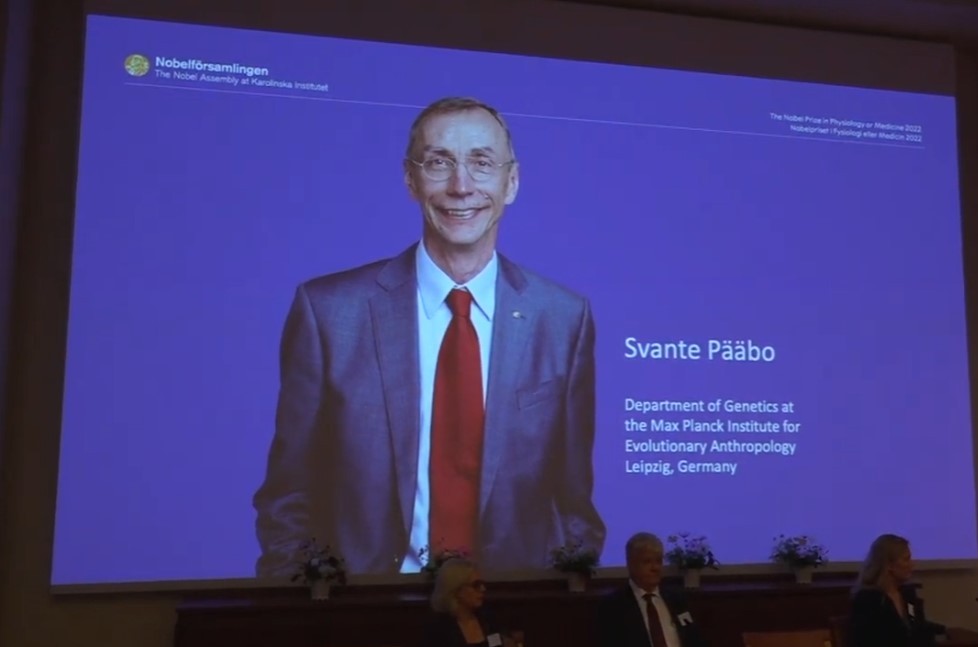 Αουτσάιντερ για χρόνια ο φετινός νικητής του Νόμπελ Ιατρικής – Γνωρίστε τον πρωτοπόρο γενετιστή Σβάντε Πάαμπο (vids)