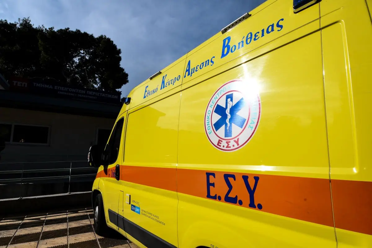 ΕΚΑΒ: Ευχές για Πάσχα με ιδιαίτερη προσοχή στους δρόμους – “Γιορτάστε μαζί το Πάσχα στο σπίτι… όχι στα επείγοντα”