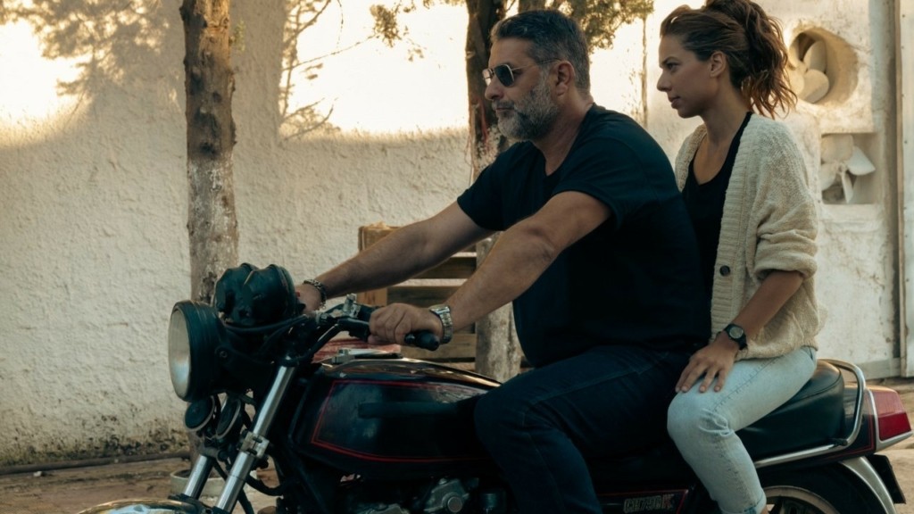 Αυτή η νύχτα μένει – Ο Χρήστος κάνει ό,τι μπορεί για να καταστρέψει τον Στράτη