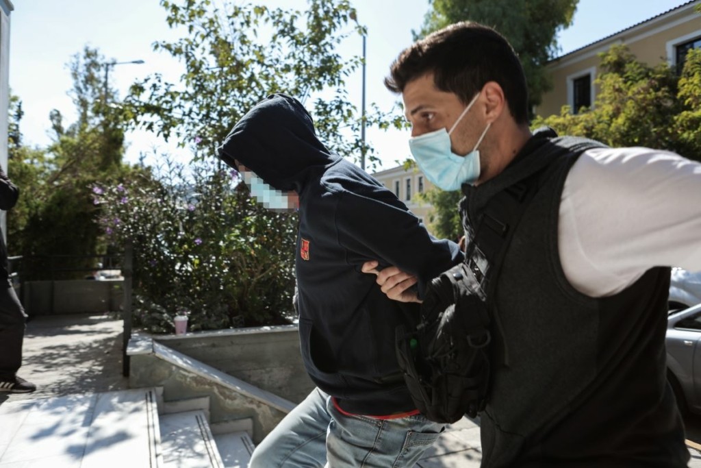 Ξεσπάει ο γιος του Μίχου – “Οι πράξεις του πατέρα μου δεν χωρούν σε ανθρώπινο νου, αλλά υπάρχει οικογενειακή ευθύνη;”
