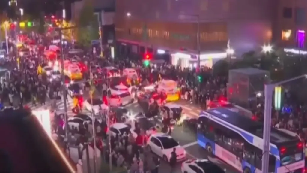 Ακυρώνονται συναυλίες και εκδηλώσεις μετά το ποδοπάτημα στη Σεούλ – Φόβοι για περαιτέρω πλήγμα στην οικονομία