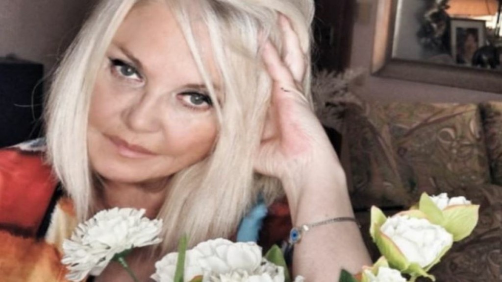 Η Ρούλα Κορομηλά “μοιράστηκε” με τους followers της τη χαρά για την επιστροφή της στην τηλεόραση (pics)