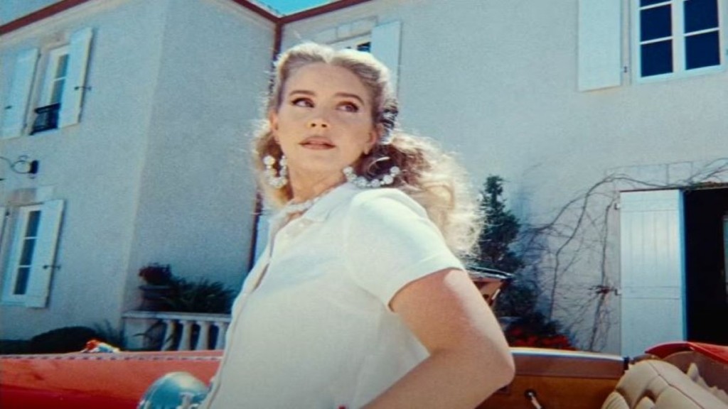 Θύμα κλοπής η Lana Del Rey – Έχασε τον υπολογιστή, το βιβλίο και τα ακυκλοφόρητα τραγούδια της (vid)