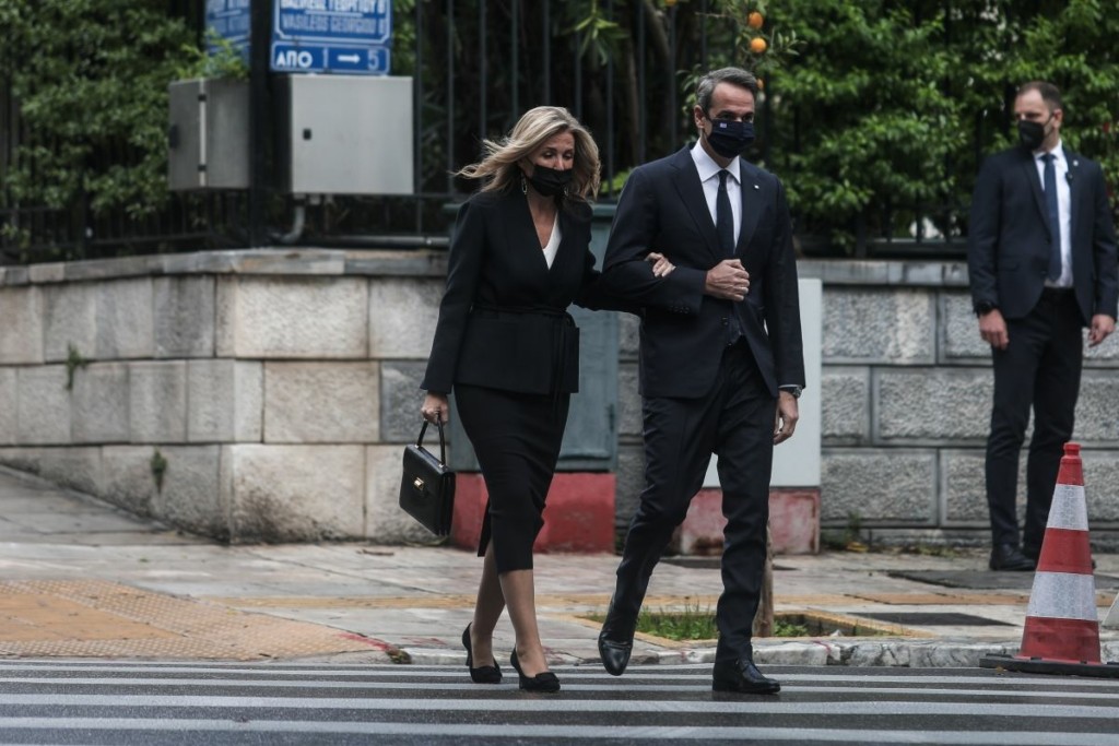 Θλίψη για τον Κυριάκο Μητσοτάκη – Πέθανε ο πατέρας της Μαρέβας Γκραμπόφσκι