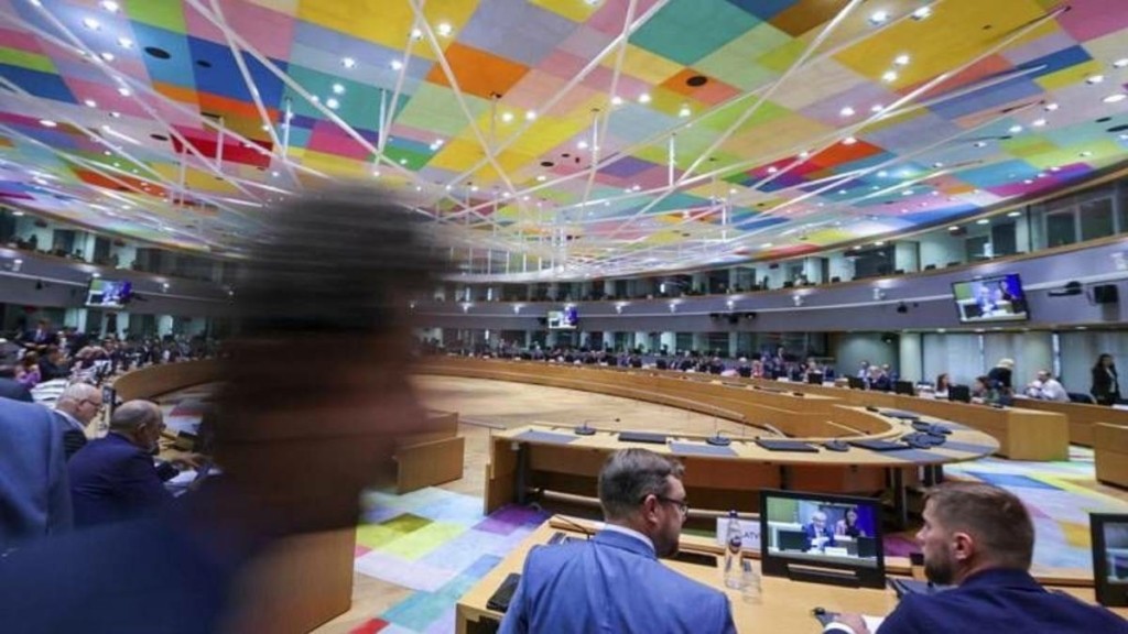 Μια “ανάσα” από τη συμφωνία για το πλαφόν στο φυσικό αέριο οι “27” της ΕΕ – Τη Δευτέρα η απόφαση