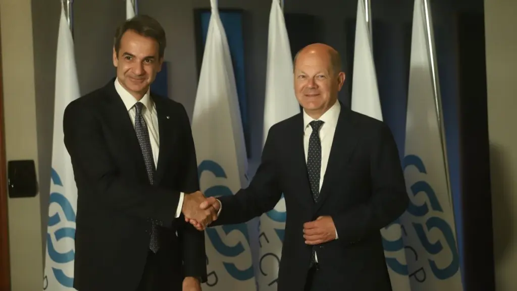 Τον Όλαφ Σολτς θα υποδεχθεί ο Κυριάκος Μητσοτάκης – Όλα τα θέματα που θα συζητηθούν
