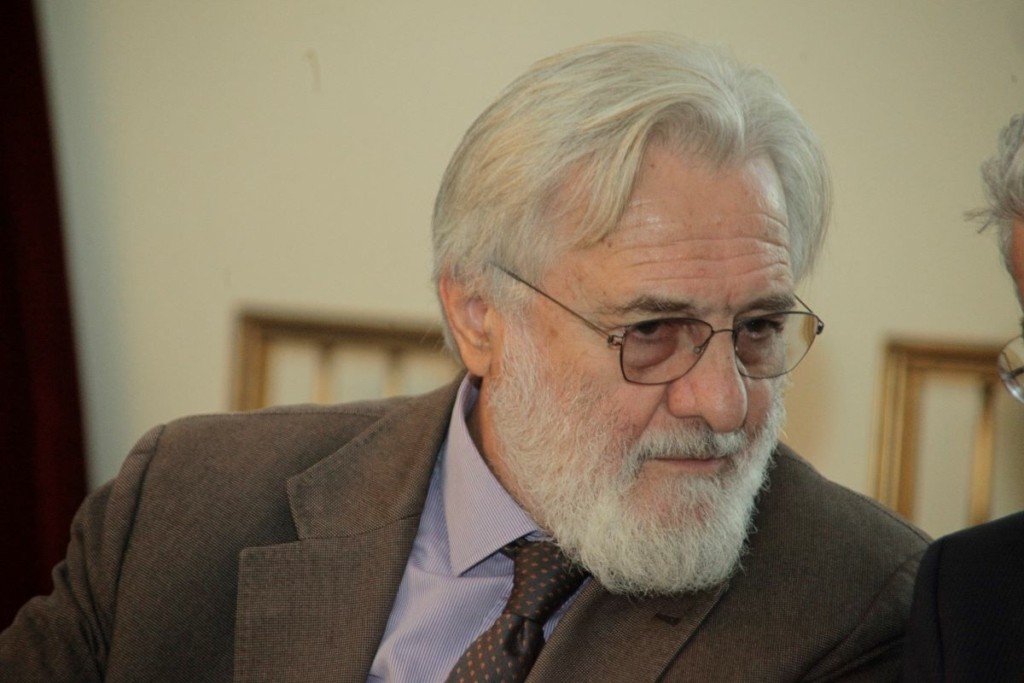 Έξαλλος ο Γιάννης Σμαραγδής με δημοσιεύματα που θέλουν τον Ντάνο πρωταγωνιστή στον “Καποδίστρια”