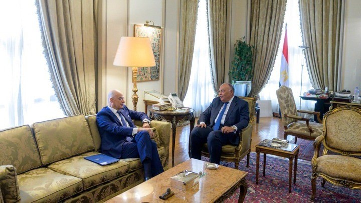 Aυστηρό μήνυμα Δένδια από το Κάιρο – “Η Τουρκία εκβιάζοντας τη Λιβύη προσπαθεί να δικαιολογήσει ένα τερατούργημα”