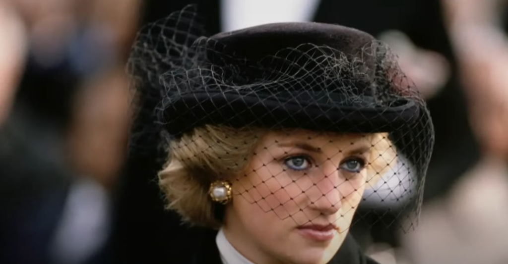 Έξαλλοι στο Μπάκιγχαμ με το Netflix για το “The Crown” – “Ξεπεράστηκαν τα όρια”