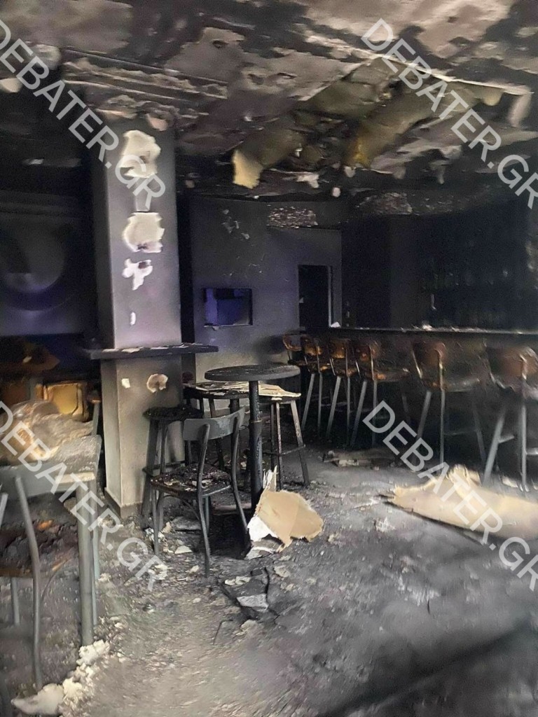 Έκρηξη σε καφετέρια στο Περιστέρι – Οι δράστες έσπασαν τη τζαμαρία και μπούκαραν (pics)