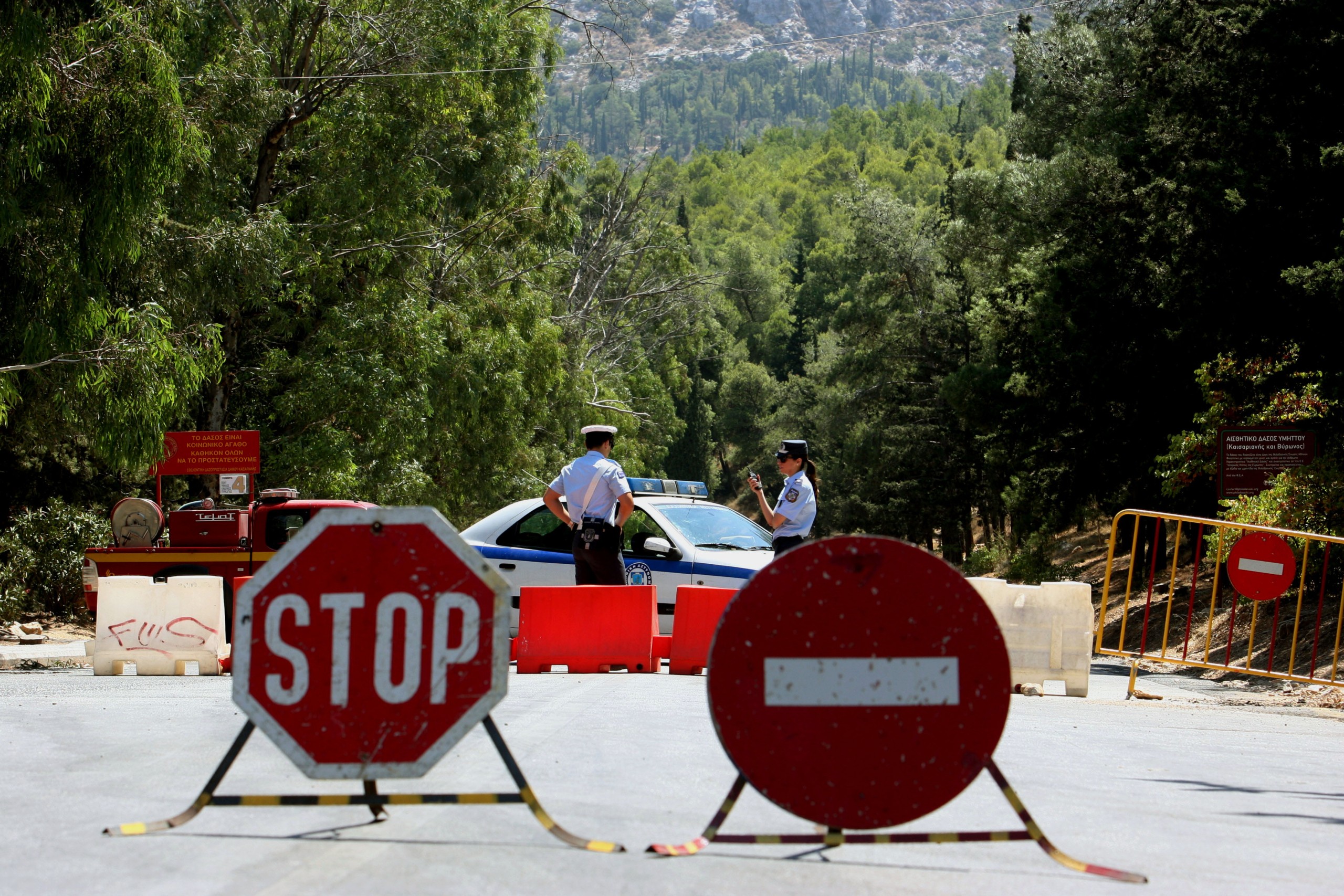 Κατέθεταν για 9 ώρες πατέρας και αδελφός για το θρίλερ με τον 17χρονο στη Μάνδρα – Τι ισχυρίστηκαν