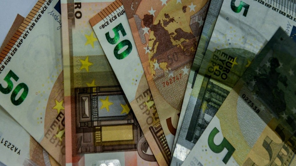 Έκτακτο επίδομα 350 ευρώ το Πάσχα – Ποιοι είναι οι δικαιούχοι