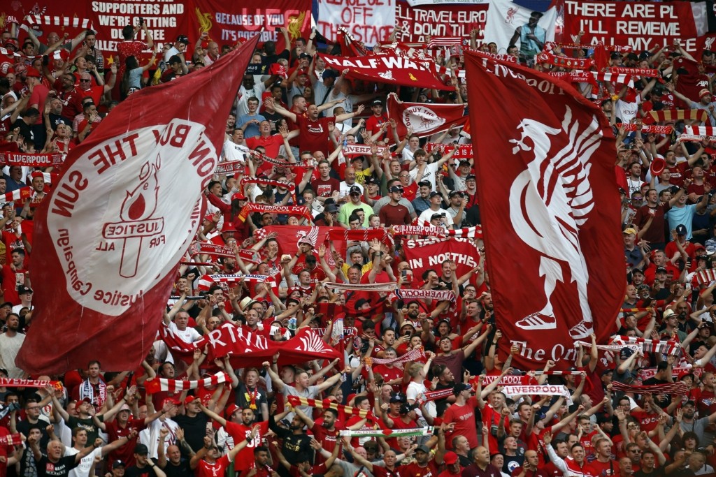 Η Λίβερπουλ προελαύνει στην Premier League – Η Μάντσεστερ Σίτι ηττήθηκε πρώτη φορά στην έδρα της και χάνει έδαφος