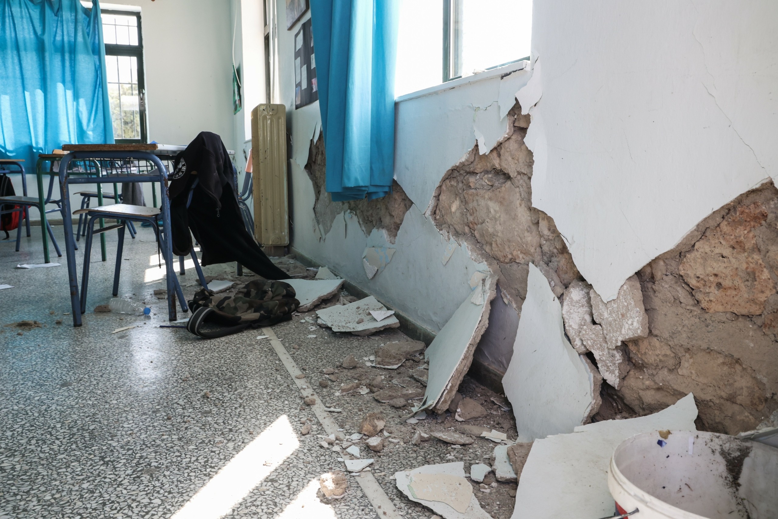 Ανοιχτό το ενδεχόμενο νέου πιο ισχυρού σεισμού από τα 5 Ρίχτερ – Οι εκτιμήσεις του Ευθύμιου Λέκκα στο DEBATER