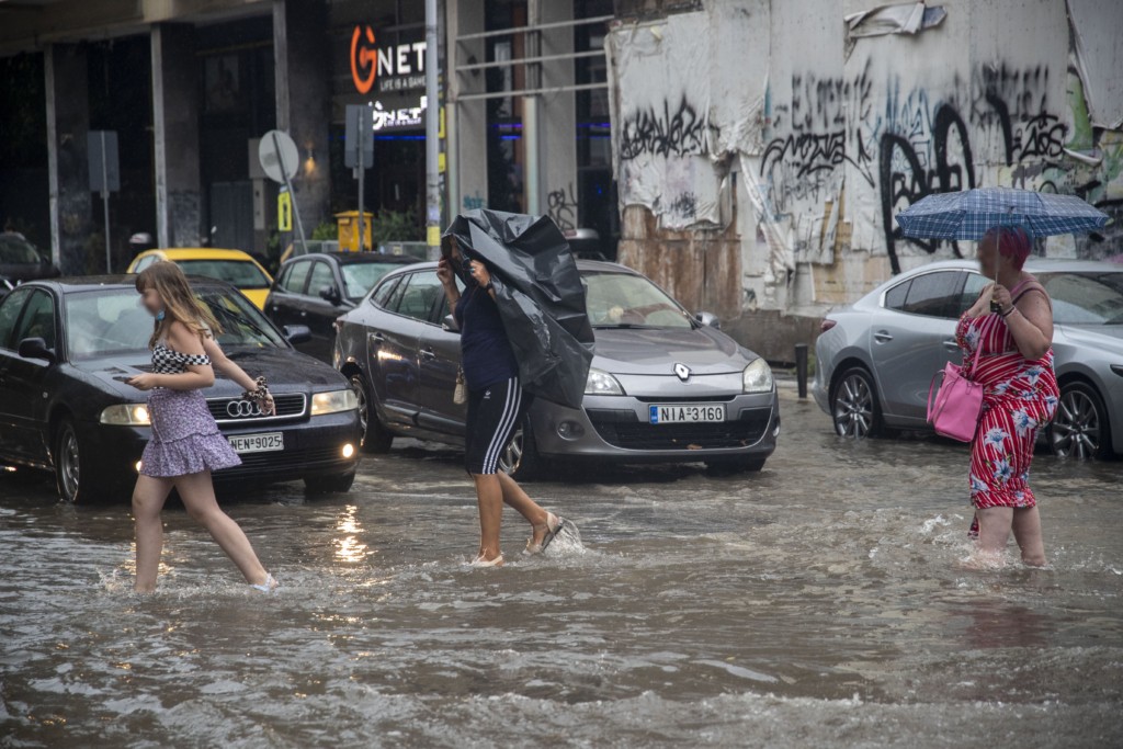 Η Πολιτική Προστασία προειδοποιεί για επικίνδυνα καιρικά φαινόμενα στην Κρήτη