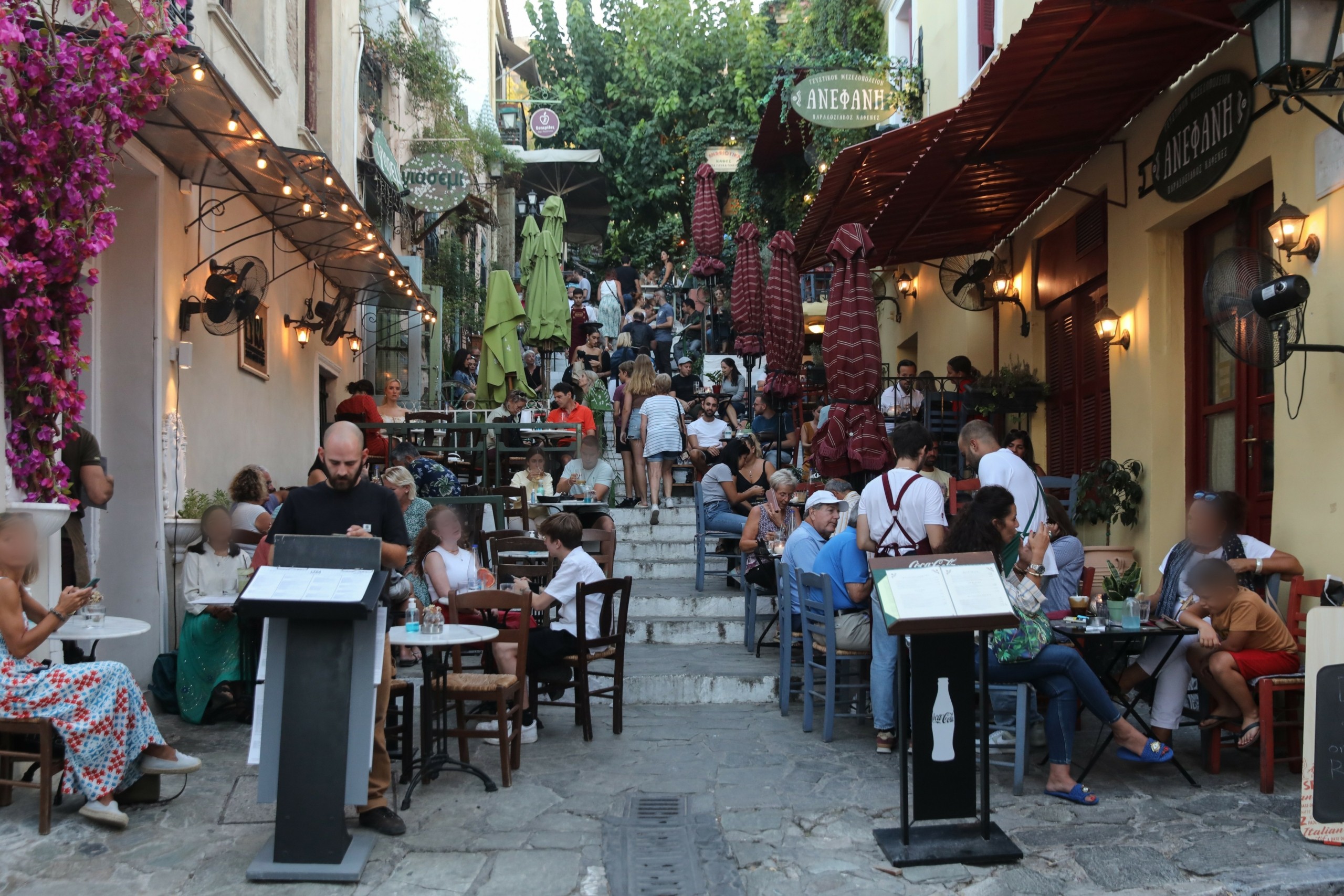 Κλειστά εστιατόρια, καφέ και μπαρ την Τετάρτη 9 Νοεμβρίου