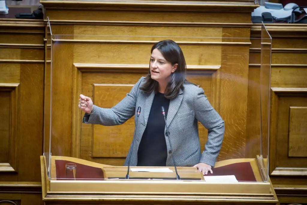 “Θα ελεγχθεί κάθε πτυχή” τονίζει η Κεραμέως για την “Κιβωτό του Κόσμου”