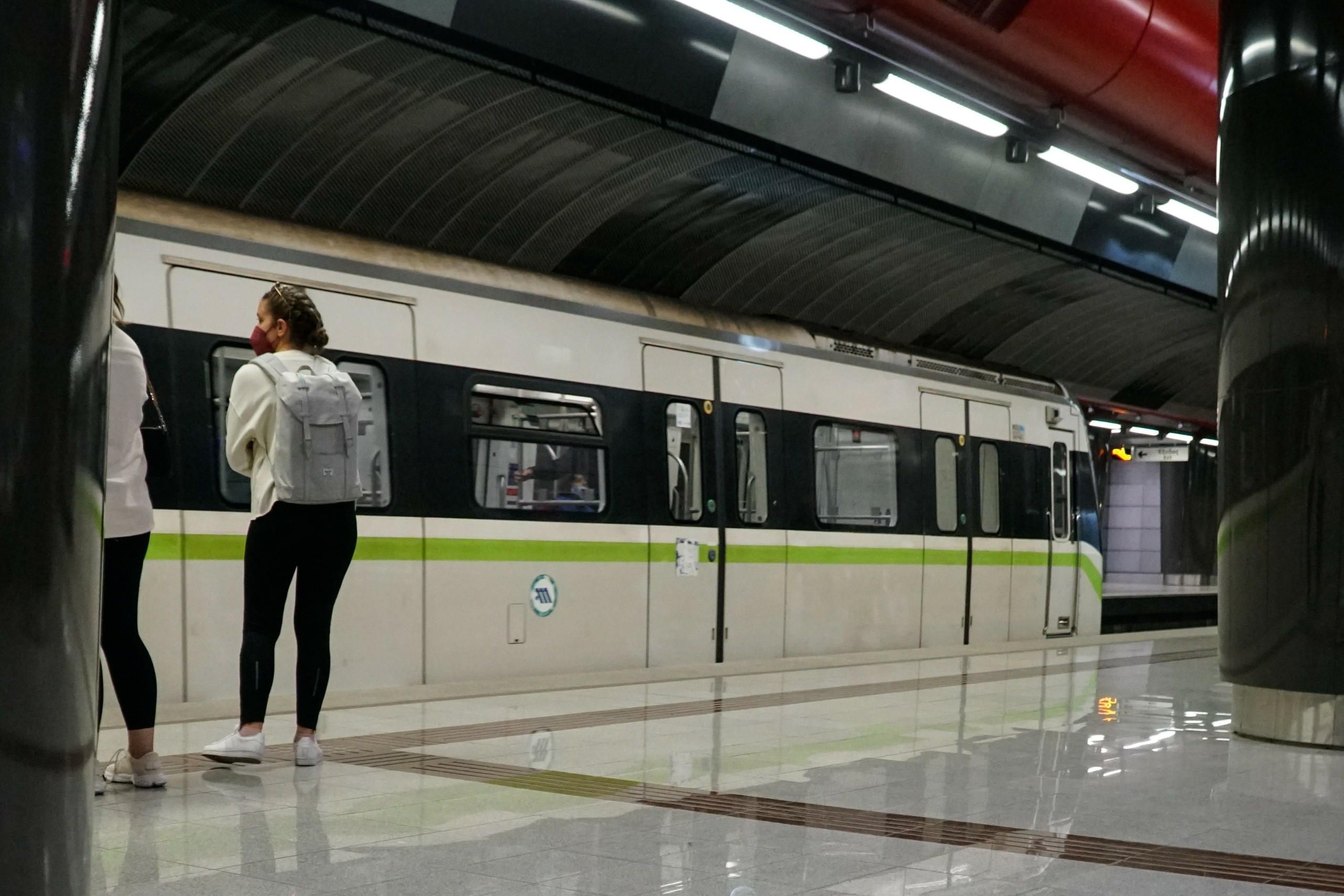 “Ανάσα” στους δρόμους έδωσε το μετρό του Πειραιά – Βελτιωμένες συνθήκες και εντός δακτυλίου