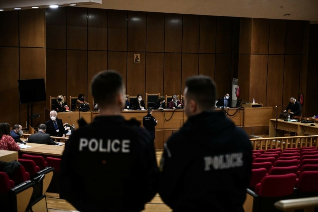 Αστυνομικός περιέγραψε τα τελευταία λεπτά του Παύλου Φύσσα – Του είπε “αυτός με μαχαίρωσε”