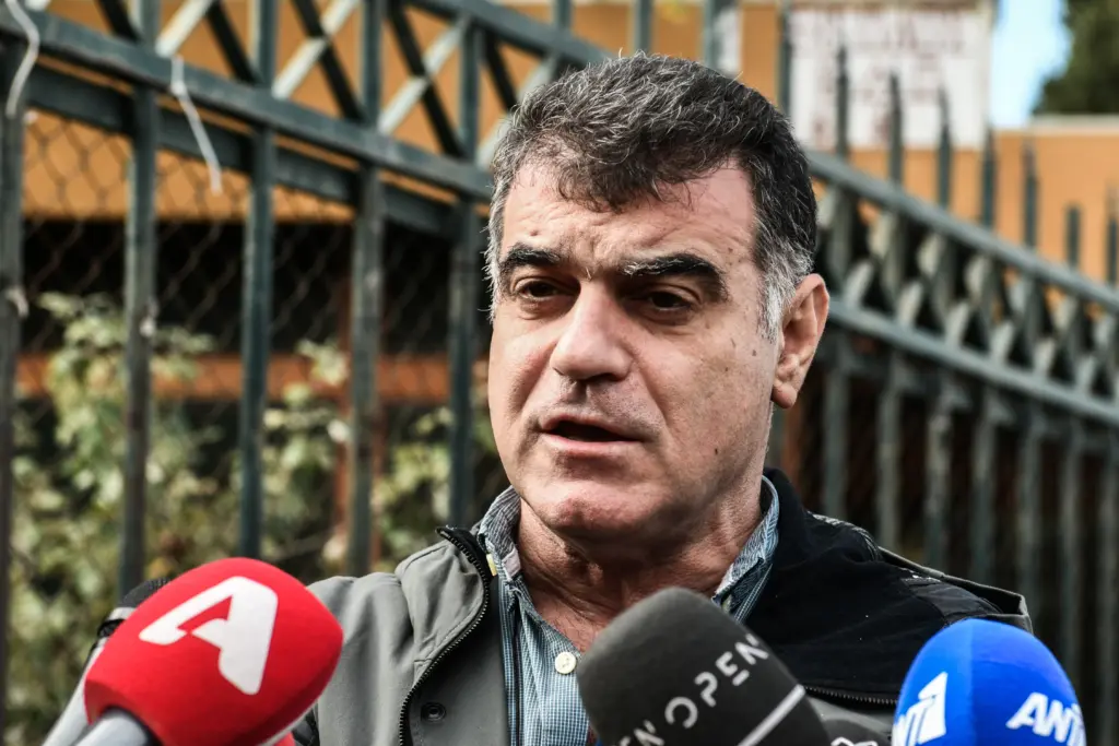 Ο Κώστας Βαξεβάνης κατέθετε πέντε ώρες στην εισαγγελία Πρωτοδικών για τις υποκλοπές