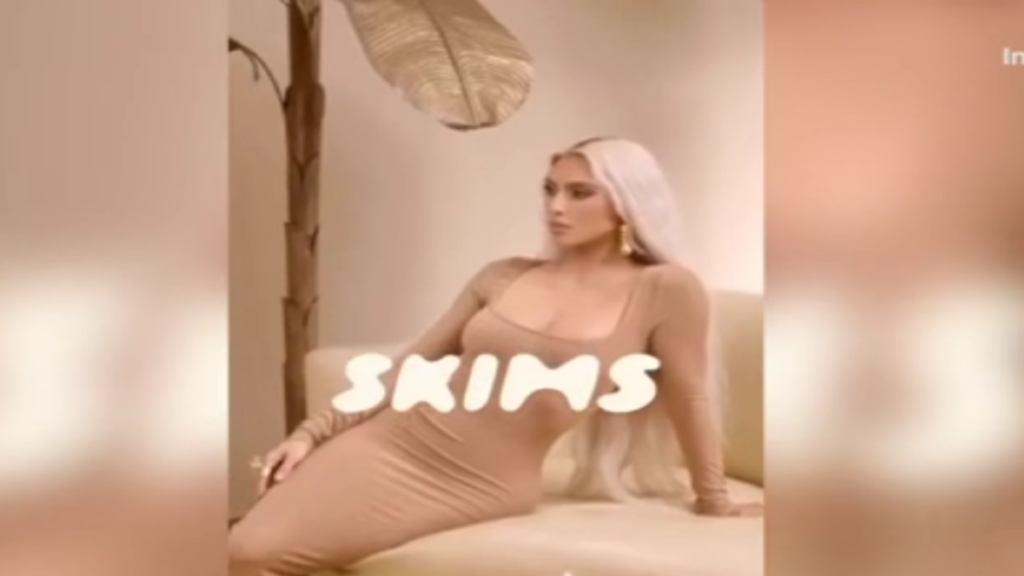 Η Kim Kardashian ποζάρει πιο αδύνατη από ποτέ – Η φωτογράφιση για τη νέα της καμπάνια ρούχων (vid)