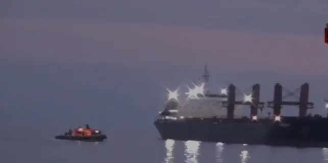 Πέπλο μυστηρίου με φορτηγό πλοίο που αποχώρησε από την Ελλάδα – Προσάραξε σε τουρκικό λιμάνι (vid)