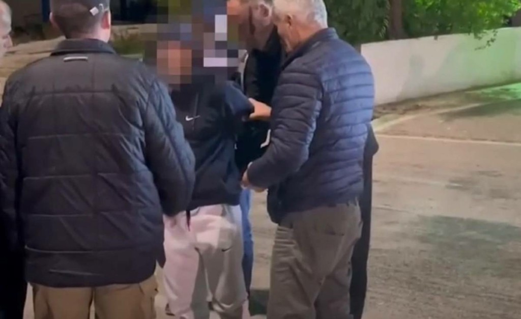 Στην Ευελπίδων ο “δράκος” του Παλαιού Φαλήρου (vid)