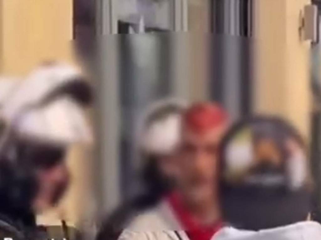 Χειροπέδες στον TikToker Red Dragon – Παρενόχλησε δύο ανήλικες στο Σύνταγμα – Βίντεο από τη σύλληψη