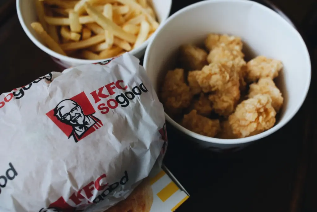Τρομερή γκάφα των KFC – Κάλεσαν τους Γερμανούς να “γιορτάσουν” τη “Νύχτα των Κρυστάλλων” (pics&vid)