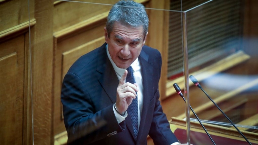 Ανδρέας Λοβέρδος: Θα παίξει ντραμς σε πανηγύρι πλάι σε πασίγνωστο Έλληνα τραγουδιστή!