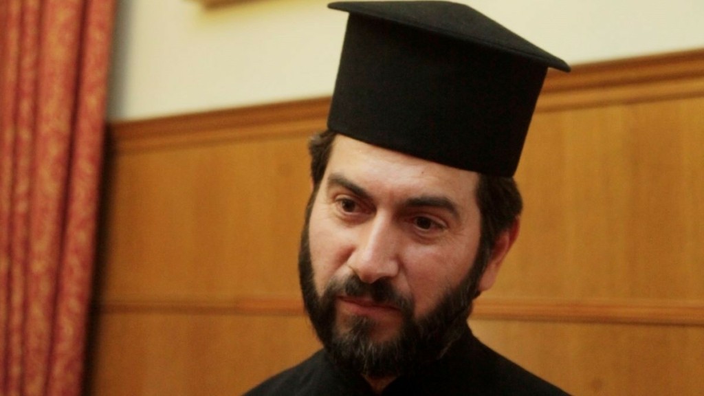 Καλείται για κατάθεση ο πατήρ Αντώνιος – Από εμπνευστής της “Κιβωτού” στις κατηγορίες για ασέλγεια (vids)