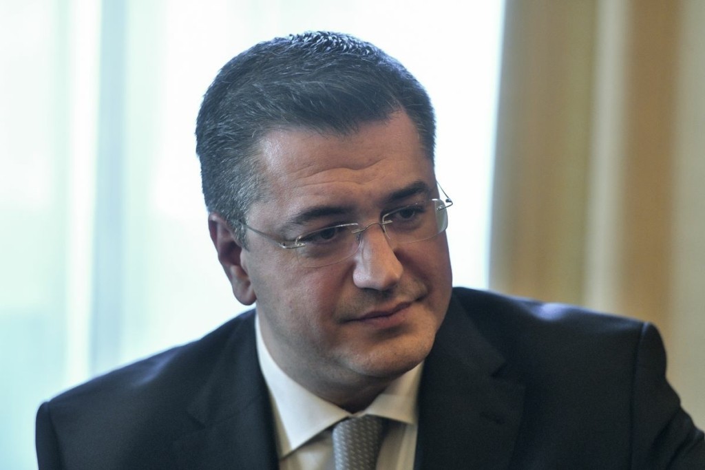 Ο Απόστολος Τζιτζικώστας “λύνει” τη σιωπή του για την “ομηρία” του – “Δεν θα δεχτώ καμία προσβολή σε βάρος οποιουδήποτε Έλληνα” (vid)