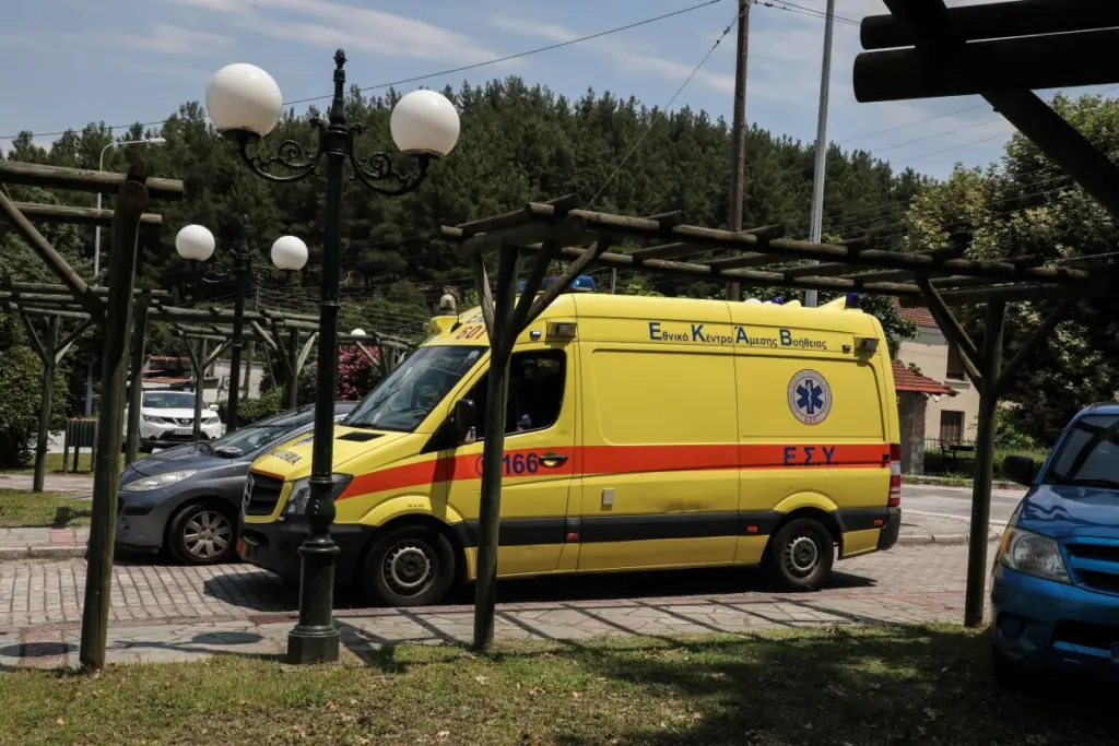 Ανατριχιαστικό τροχαίο στην Κρήτη – Αυτοκίνητο έπεσε από γκρεμό 10 μέτρων (pics)