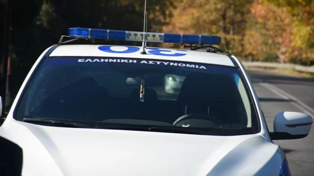 Θρίλερ με νεκρό άνδρα μέσα σε νταλίκα στη Θεσσαλονίκη